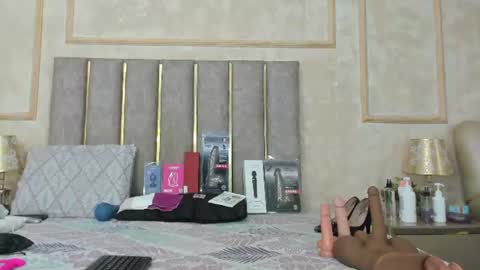 Miaasummer online show from July 29, 11:21 am