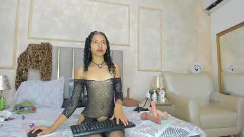 Miaasummer online show from June 19, 11:38 am