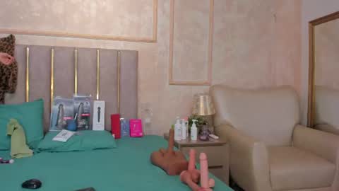 Miaasummer online show from June 25, 11:37 am