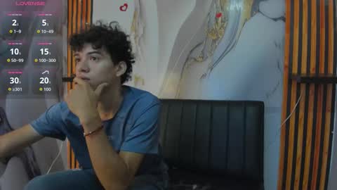 Mia and Max online show from March 3, 12:01 pm