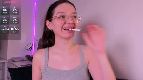 mia online show from May 1, 9:42 pm