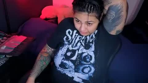 Mia online show from July 7, 1:29 am