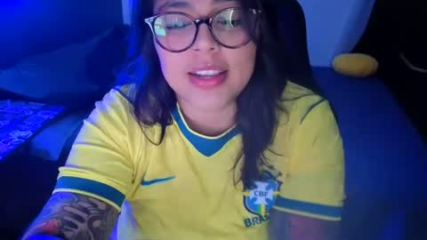 Mia online show from July 11, 12:37 am