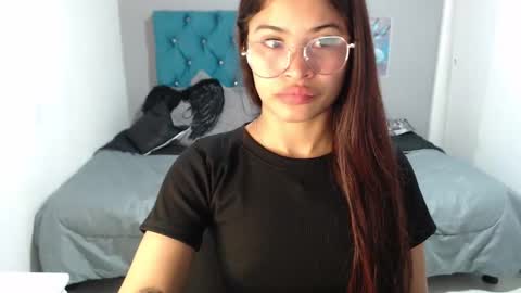 miacumgirl online show from February 16, 12:36 pm