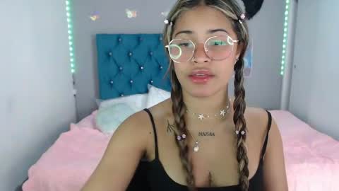 miacumgirl online show from June 4, 2:34 pm