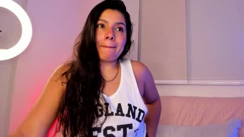 IG Yojanagomez  online show from February 3, 2:53 am