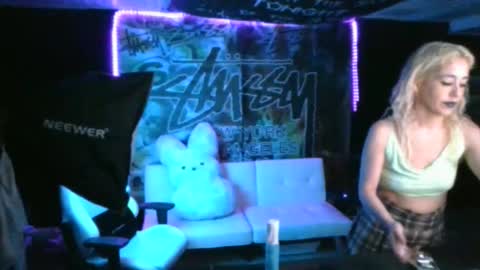 miaellababy online show from October 23, 4:25 am