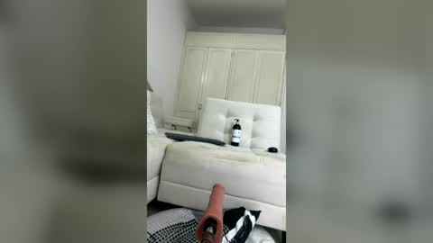 Miafisher online show from June 20, 1:23 am