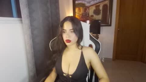 miafunny5 online show from November 2, 6:02 am