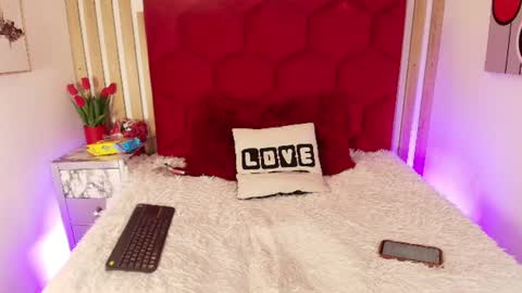Mia  online show from June 28, 8:38 pm