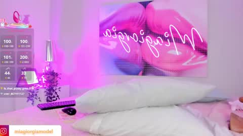 Mia  online show from April 24, 6:32 pm