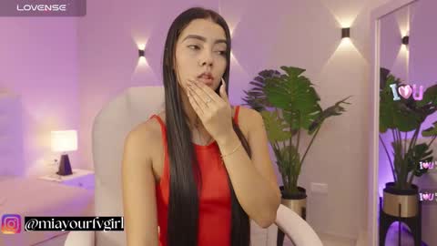 Mia Gomez online show from October 16, 1:44 pm