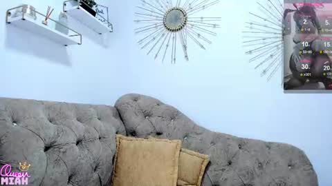 Miah Collins online show from June 24, 6:48 pm