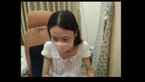 miahchan68 online show from June 15, 5:05 pm