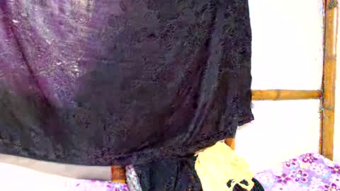 Mia  Sam online show from July 28, 3:32 pm