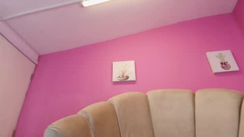 miajhonsonx online show from August 5, 1:41 pm