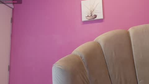 miajhonsonx online show from July 20, 7:37 pm