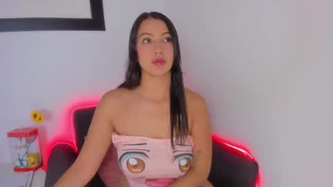 miakris1 online show from July 17, 10:39 am