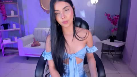 Call me Mia  online show from February 11, 7:50 pm