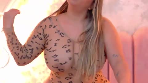 Mia online show from March 15, 5:12 am