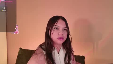 Mia online show from April 28, 12:42 pm