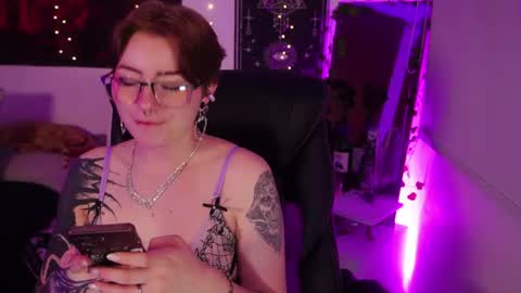 Lili online show from July 11, 3:44 am
