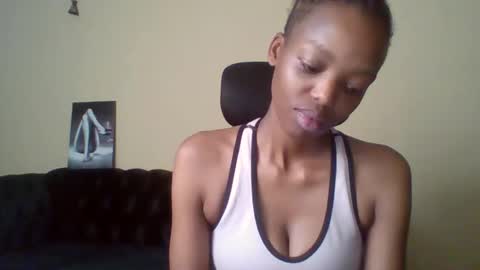 Muffin online show from April 29, 11:31 pm