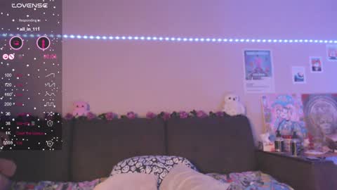 Mia online show from January 27, 9:00 pm