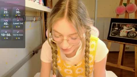 MiaMoon online show from June 7, 1:38 pm