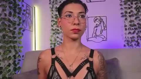 Mia Morgann online show from August 4, 11:39 am
