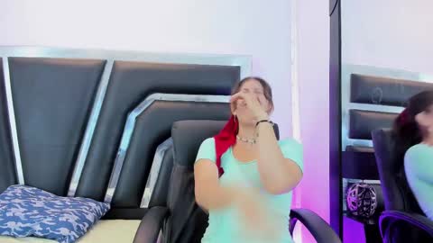 Sweetie Mia online show from February 21, 9:43 pm