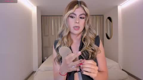 Mia Silva online show from July 2, 10:53 am