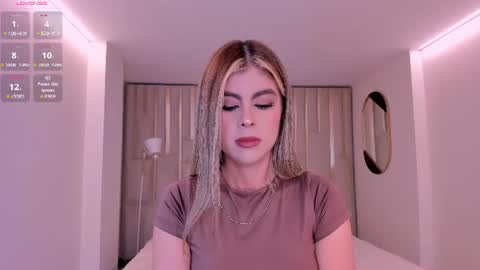 Mia Silva online show from June 30, 11:09 am