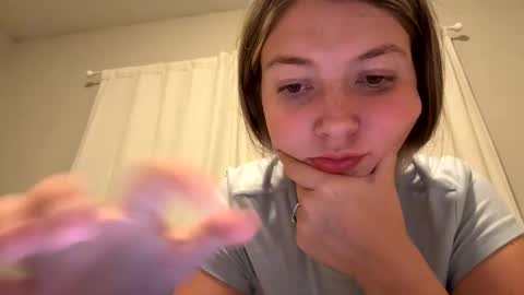 miasmith_001 online show from May 20, 11:44 pm