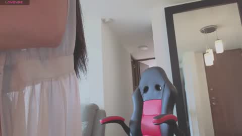 Mia online show from June 30, 3:11 pm