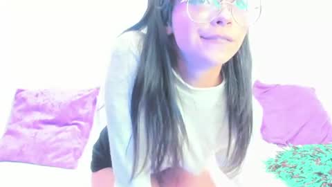 MiaWeiss online show from June 11, 12:32 am