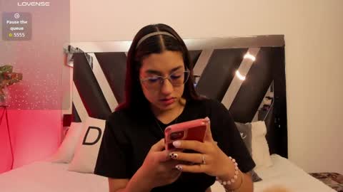 MiaIron online show from May 3, 1:06 pm