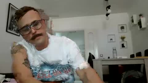 MILO MIAMI online show from June 1, 4:19 pm