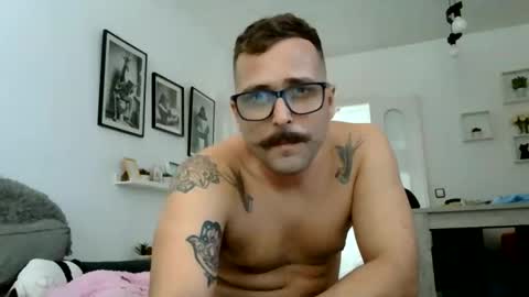 MILO MIAMI online show from June 11, 2:26 pm