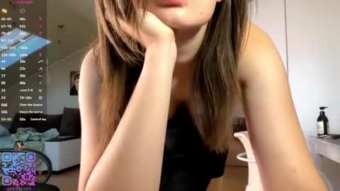 Emily online show from July 5, 4:47 pm