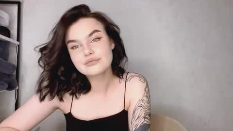 Ellie online show from November 20, 5:10 pm