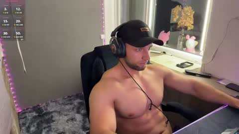 michaelbradley_for_u online show from July 28, 8:52 pm