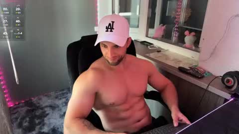 michaelbradley_for_u online show from August 9, 4:56 pm