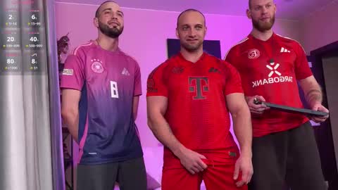 michaelbradley_for_u online show from February 21, 8:01 pm