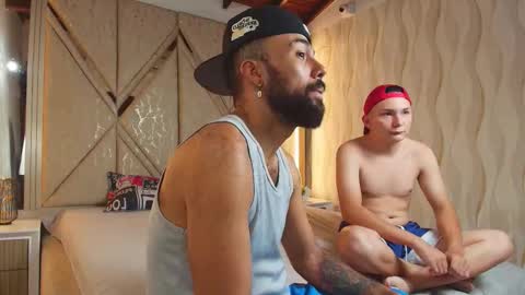 Michaell online show from March 18, 1:22 am