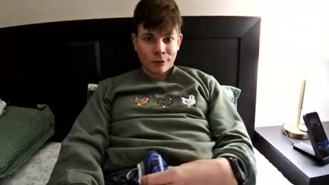 michaeltwinkboy online show from June 21, 4:57 pm