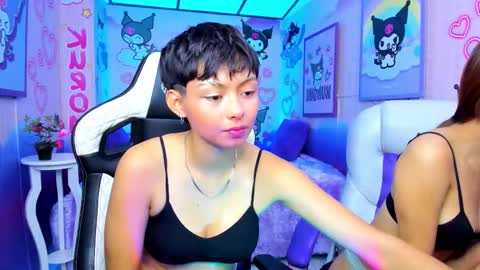Snapshot of michell__petit_ chatting on September 28, 12:47 pm michell__petit_ online show from September 28, 12:47 pm