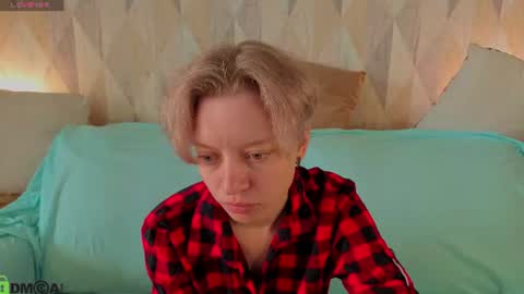 michelle_blond online show from July 16, 1:09 am