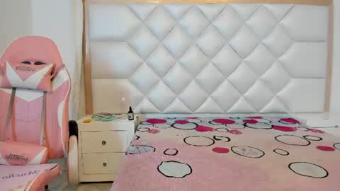 michelleblair1 online show from July 29, 12:49 pm