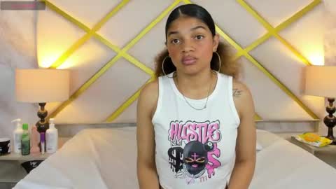 michellebronx online show from June 18, 11:48 am